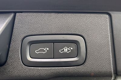 Volvo XC60 B5 B AWD Plus Bright