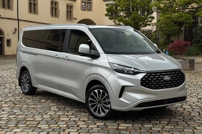 Ford Tourneo Custom 320 L2 Titanium A8