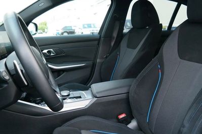 BMW Seria 3 318i M Sport aut
