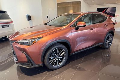 Lexus NX 350h Omotenashi 2.5 Hybrid AWD