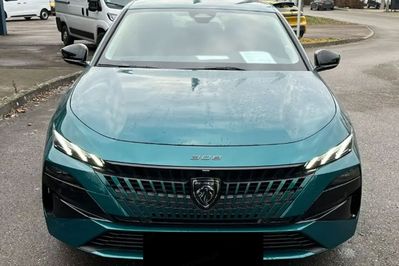 Peugeot 308 Allure 1.2 mHEV e-DCS6