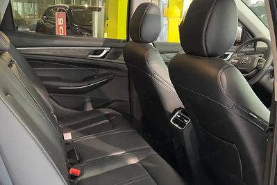 DFSK E5 Prestige 1.5  PHEV E-CVT