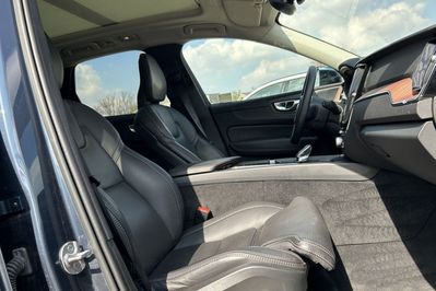 Volvo XC60 T6 Plug-In Hybrid AWD Plus Bright