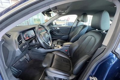 BMW Seria 2 220i Luxury Line aut