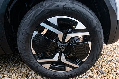 Peugeot 2008 Allure e-DCS 1.2 mHEV