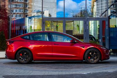 Tesla Model 3 Performance AWD