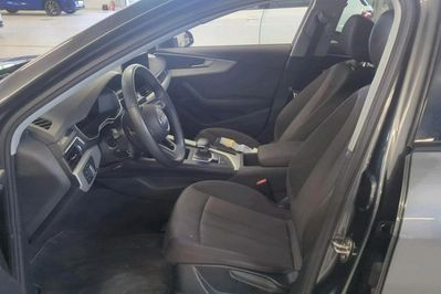Audi A4 35 TFSI mHEV S Line S tronic