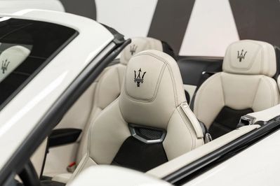 Maserati Grancabrio Sport