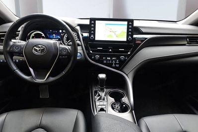 Toyota Camry 2.5 Hybrid Prestige