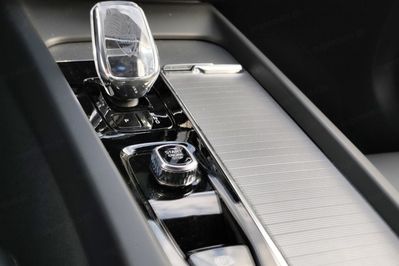 Volvo XC60 B5 B AWD Plus Dark