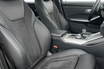 BMW Seria 3 330e xDrive M Sport sport-aut