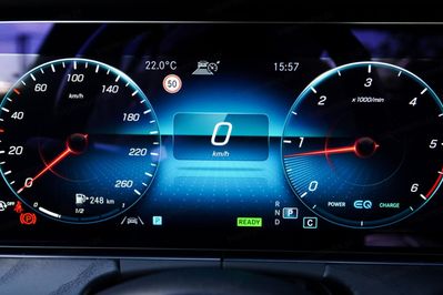 Mercedes Klasa E 220 d mHEV AMG 9G-Tronic
