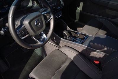 Volvo XC40 B4 Plus Dark aut