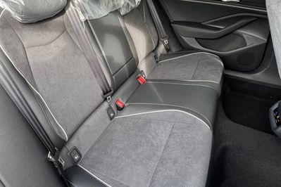 Volkswagen Passat Business Plus 1.5 TSI mHEV DSG