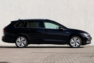 Volkswagen Golf 1.5 eTSI EVO Style DSG