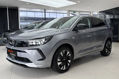Opel Crossland X 1.2 Elegance Business Pack