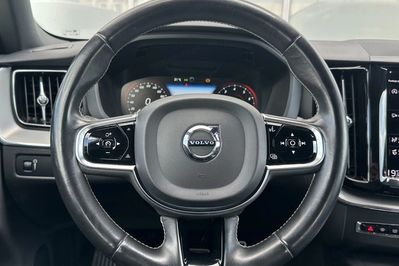 Volvo XC60 B4 B R-Design aut