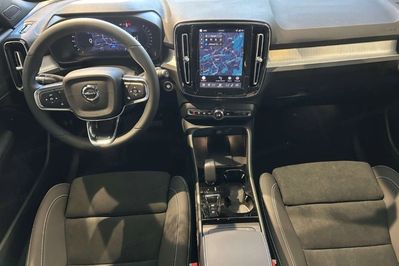 Volvo XC40 B4 Ultra Dark