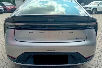 Toyota Prius Prestige 2.0 Hybrid Plug-in