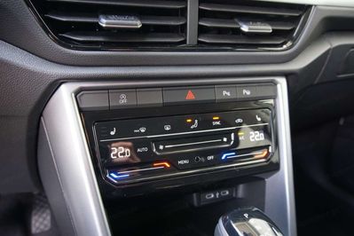 Volkswagen T-ROC Life Plus 1.5 TSI DSG