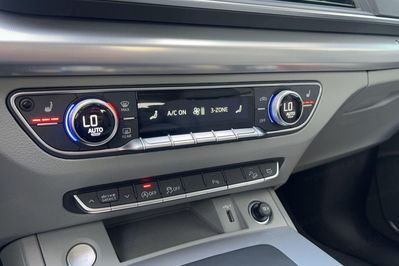 Audi Q5 40 TDI mHEV Quattro S Line S tronic