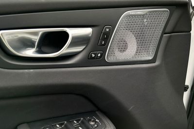 Volvo XC60 B5 B AWD Momentum Pro aut