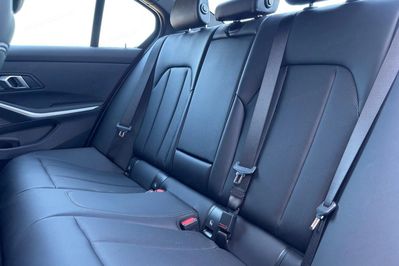 BMW Seria 3 318i M Sport aut