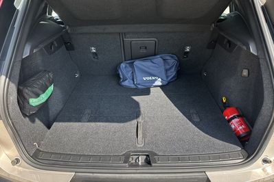 Volvo XC40 B3 Plus Dark