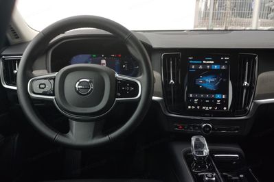 Volvo V90 T6 AWD Plug-In Hybrid Plus Bright aut