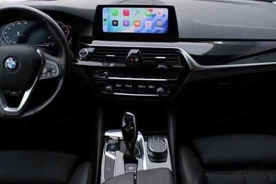 BMW Seria 5 520d xDrive Sport Line