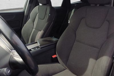 Volvo XC60 B4 D Momentum Pro