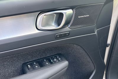 Volvo XC40 B3 Plus Dark