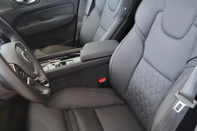 Volvo XC60 B5 B AWD Plus Dark aut