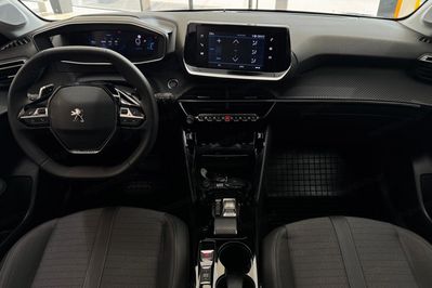 Peugeot 208 1.2 PureTech Allure S&S EAT8