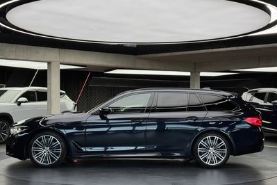 BMW Seria 5 530i xDrive M Sport sport