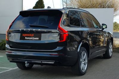 Volvo XC90 T8 AWD Plug-In Hybrid Plus Dark 7os