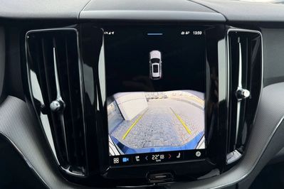 Volvo XC60 B4 D AWD Plus Dark aut