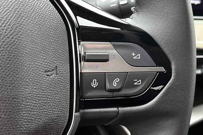 Peugeot 308 Allure EAT8 1.5 BlueHDi