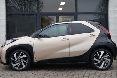 Toyota Aygo X Executive 1.0 benzyna
