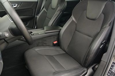 Volvo V60 D3 Momentum Pro
