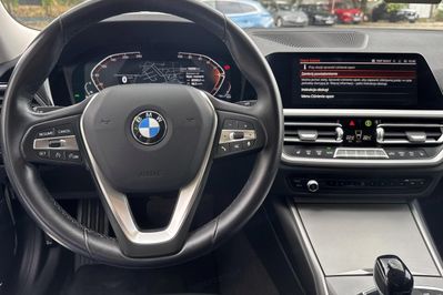 BMW Seria 3 318i
