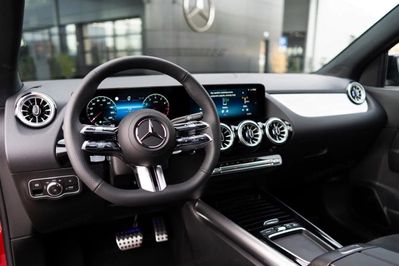 Mercedes GLA 220 4-Matic AMG Line 8G-DCT