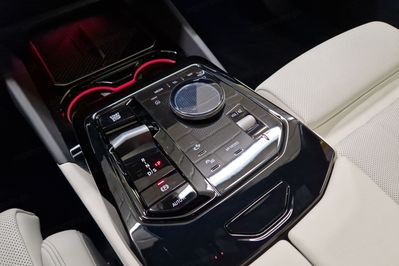 BMW Seria 5 550e xDrive PHEV M Sport aut