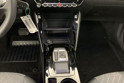 Peugeot 2008 ALLURE 1.2 mHEV e-DCS6