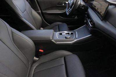 BMW Seria 3 330i xDrive M Sport