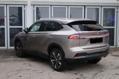 MG HS Exclusive 1.5 AT