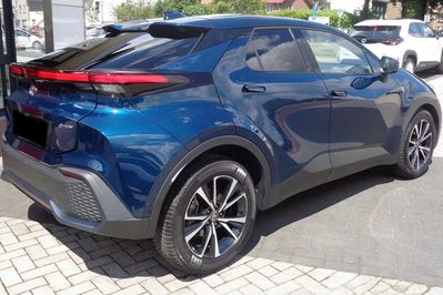 Toyota C-HR Style 2.0 Hybrid Dynamic Force AWD