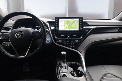 Toyota Camry 2.5 Hybrid Prestige Cvt