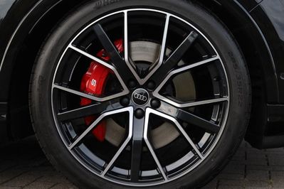 Audi Q7 SQ7 TFSI quattro