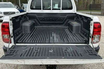 Toyota HiLux 2.4 D-4D Double Cab DLX 4x4